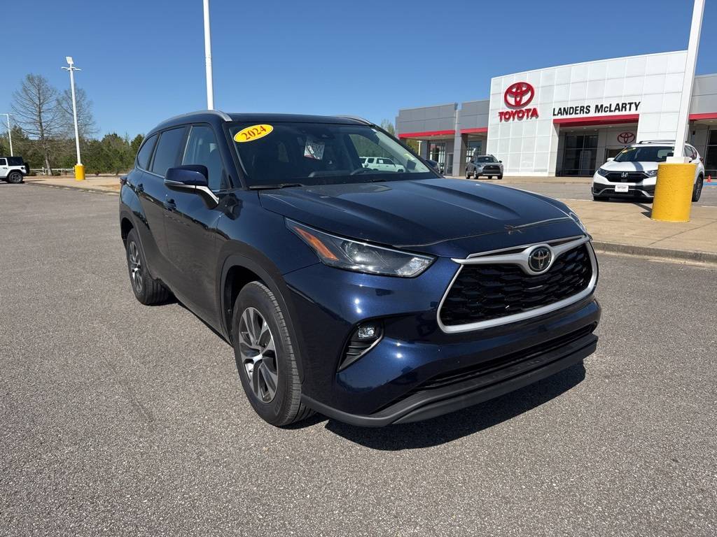 2024 Toyota Highlander LE — SUV — 29,208 mi — Fayetteville, TN