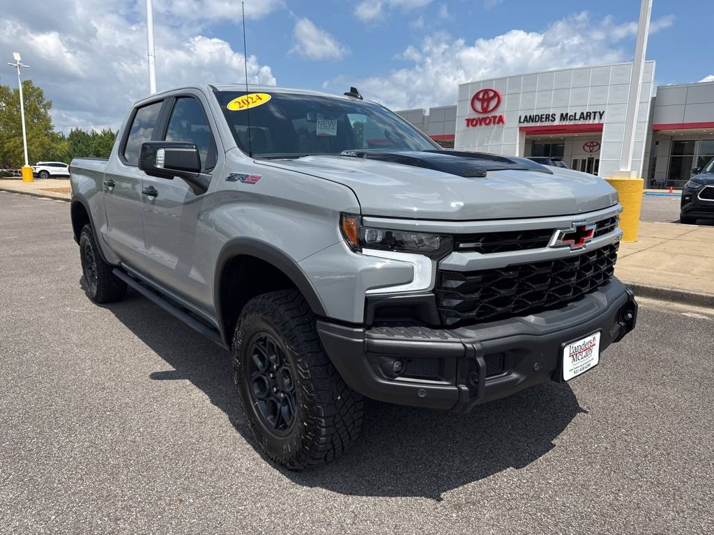 2024 Chevrolet Silverado 1500 ZR2 — Pickup Truck — 4,774 mi — Fayetteville, TN