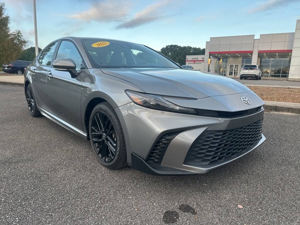 2025 Toyota Camry Hybrid SE — Sedan — 24,642 mi — Fayetteville, TN