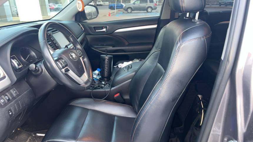 2019 Toyota Highlander XLE — SUV — 115,835 mi — Fayetteville, TN