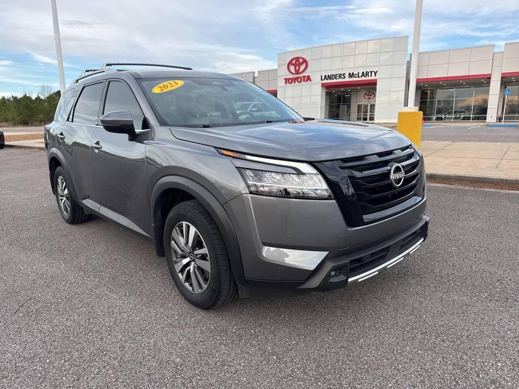 2023 Nissan Pathfinder SL — SUV — 20,318 mi — Fayetteville, TN