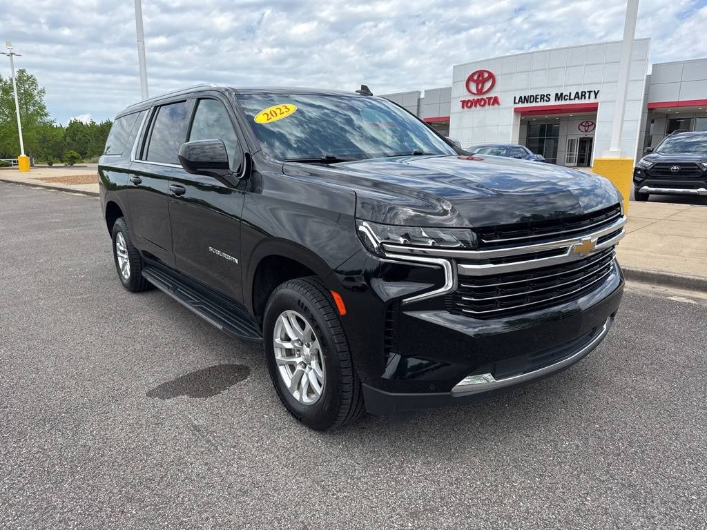 2023 Chevrolet Suburban LT — SUV — 60,679 mi — Fayetteville, TN