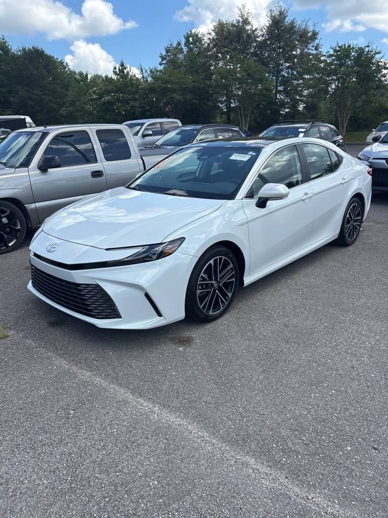 2025 Toyota Camry Hybrid LE — Sedan — 9,632 mi — Fayetteville, TN