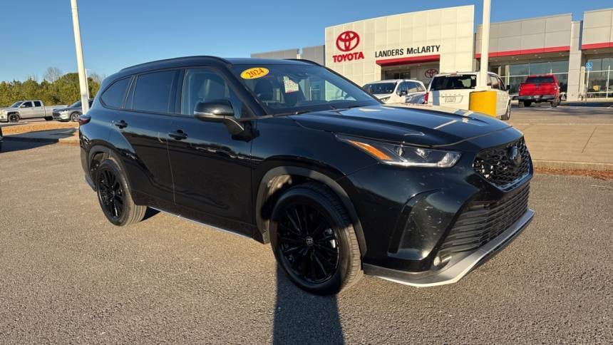 2024 Toyota Highlander LE — SUV — 32,144 mi — Fayetteville, TN