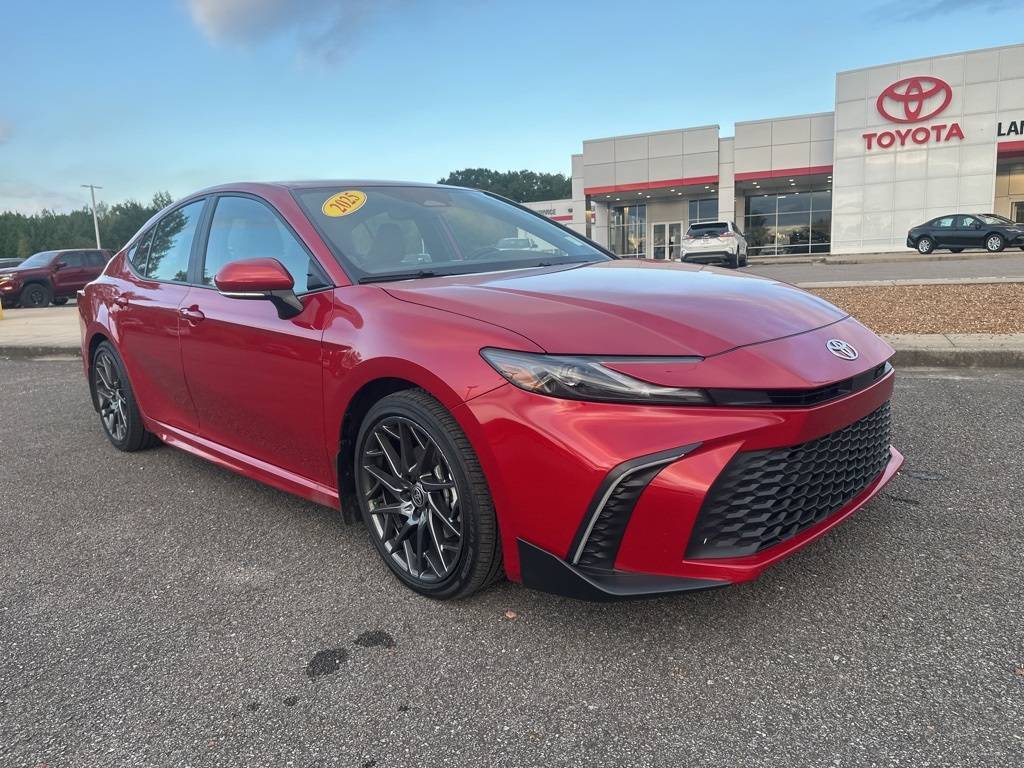 2025 Toyota Camry Hybrid SE — Sedan — 13,068 mi — Fayetteville, TN