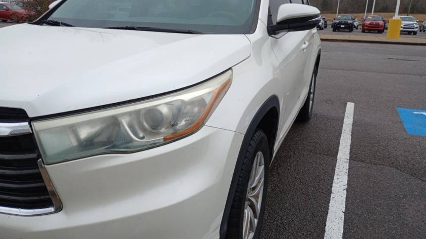 2015 Toyota Highlander LE