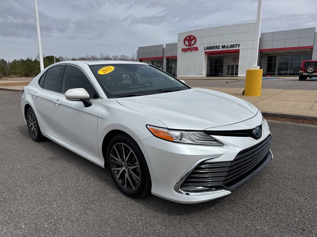 2022 Toyota Camry Hybrid XLE — Sedan — 44,788 mi — Fayetteville, TN