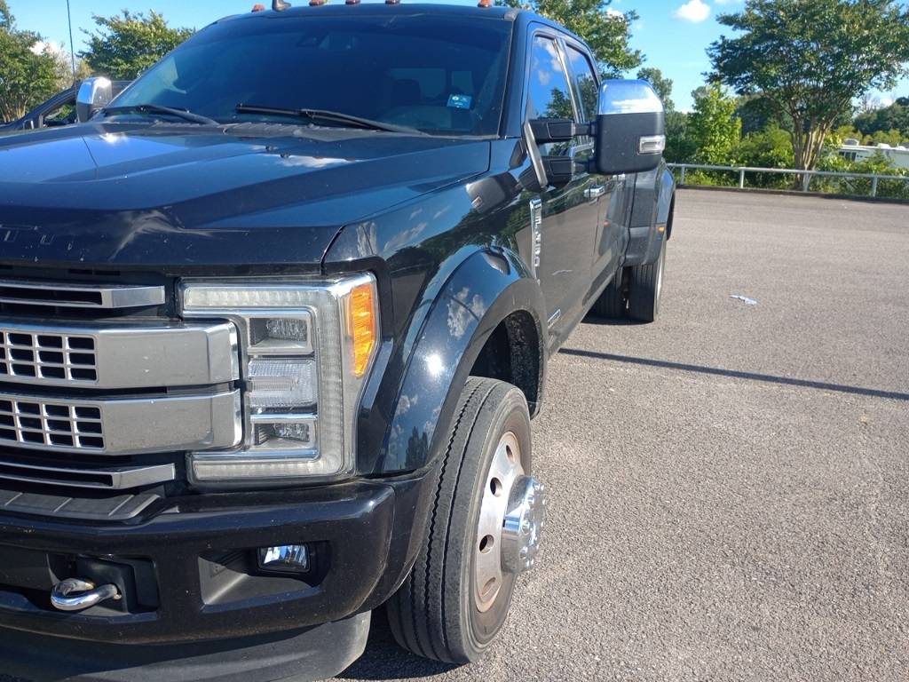 2019 Ford Super Duty F-450 Platinum — Pickup Truck — 65,297 mi — Fayetteville, TN
