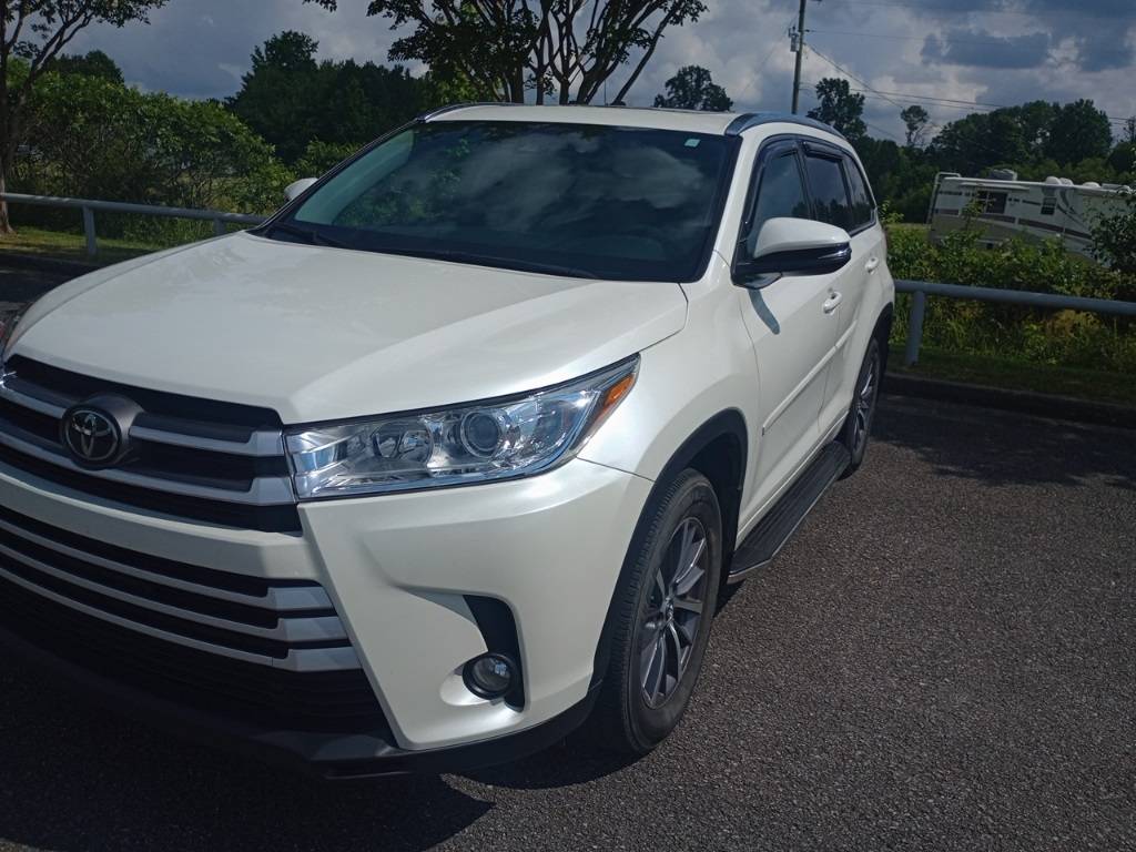 2018 Toyota Highlander XLE — SUV — 16,298 mi — Fayetteville, TN