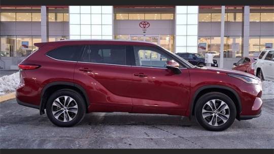 2021 Toyota Highlander XLE — SUV — 23,765 mi — Mount Laurel, NJ