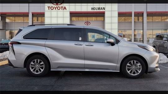 2023 Toyota Sienna XLE — Minivan — 16,512 mi — Mount Laurel, NJ