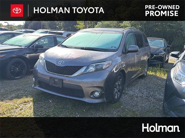 2011 Toyota Sienna SE 8-Passenger