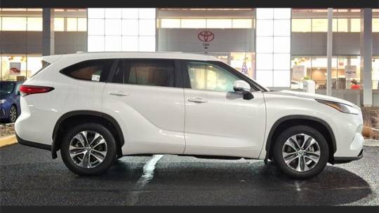 2023 Toyota Highlander XLE — SUV — 29,868 mi — Mount Laurel, NJ