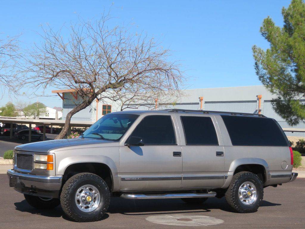 1999 GMC Suburban 2500 — SUV — 105,598 mi — Phoenix, AZ