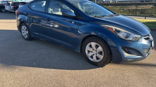 2016 Hyundai Elantra SE — Sedan — 103,918 mi — Fort Worth, TX