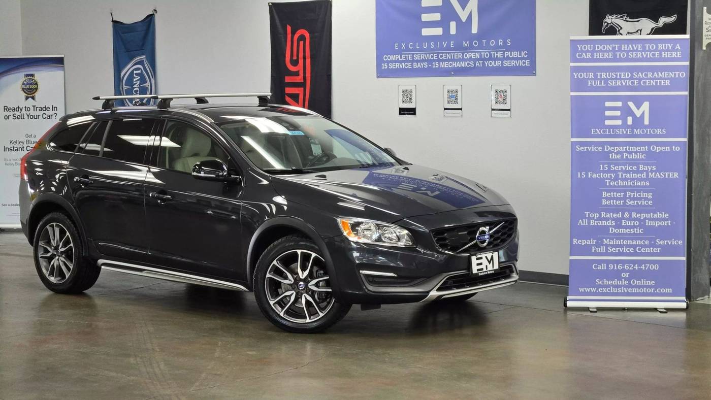 2015 Volvo V60 Cross Country T5 — Wagon — 95,069 mi — Sacramento, CA