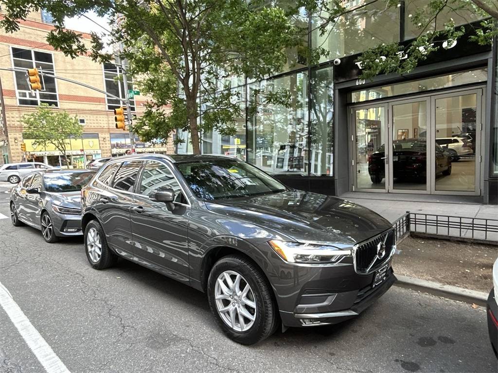 2021 Volvo XC60 Momentum — SUV — 10,025 mi — New York, NY