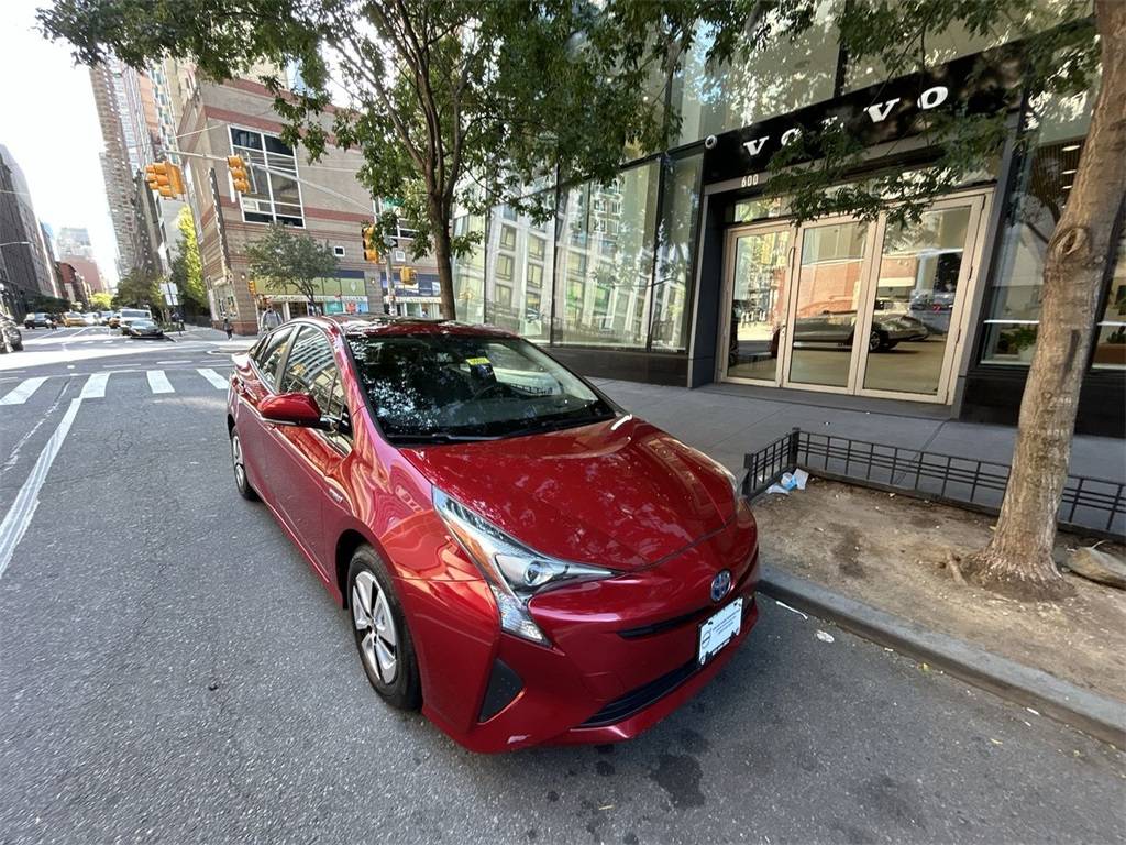 2016 Toyota Prius Four — Hatchback — 32,203 mi — New York, NY