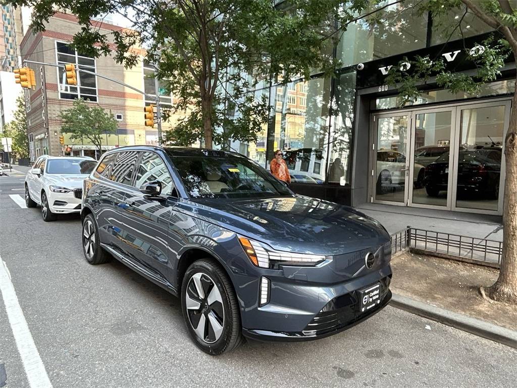 2025 Volvo EX90 Plus — SUV — 1,601 mi — New York, NY
