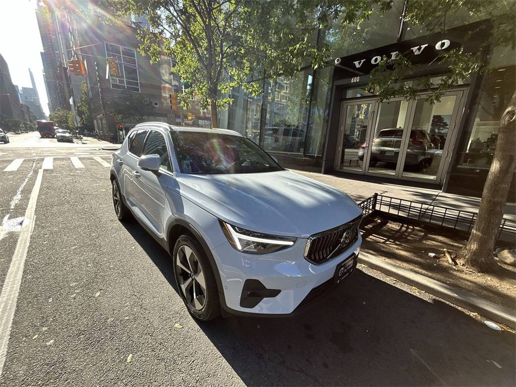 2025 Volvo XC40 Plus — SUV — 8,073 mi — New York, NY