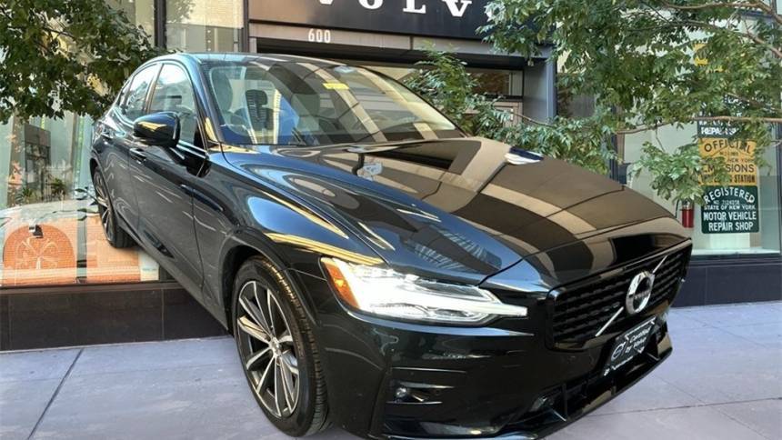 2021 Volvo S60 Momentum — Sedan — 64,854 mi — New York, NY