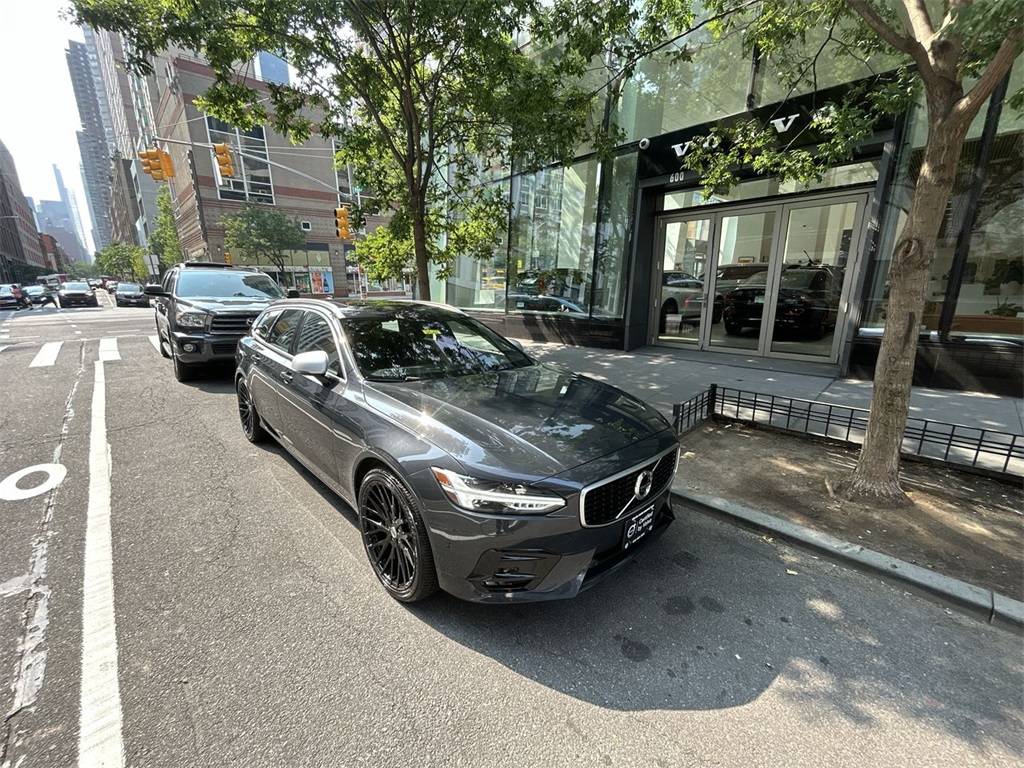 2018 Volvo V90 R-Design — Wagon — 44,295 mi — New York, NY
