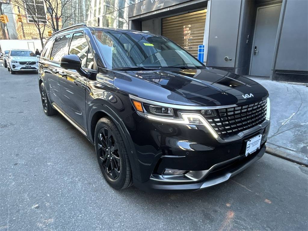 2024 Kia Carnival SX Prestige — Minivan — 4,019 mi — New York, NY