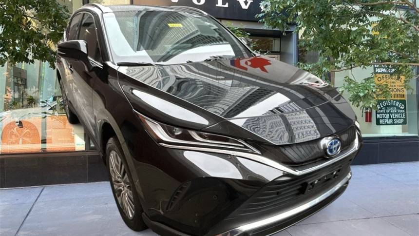 2022 Toyota Venza XLE — SUV — 35,141 mi — New York, NY
