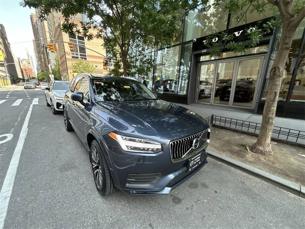 2022 Volvo XC90 Momentum — SUV — 7,305 mi — New York, NY