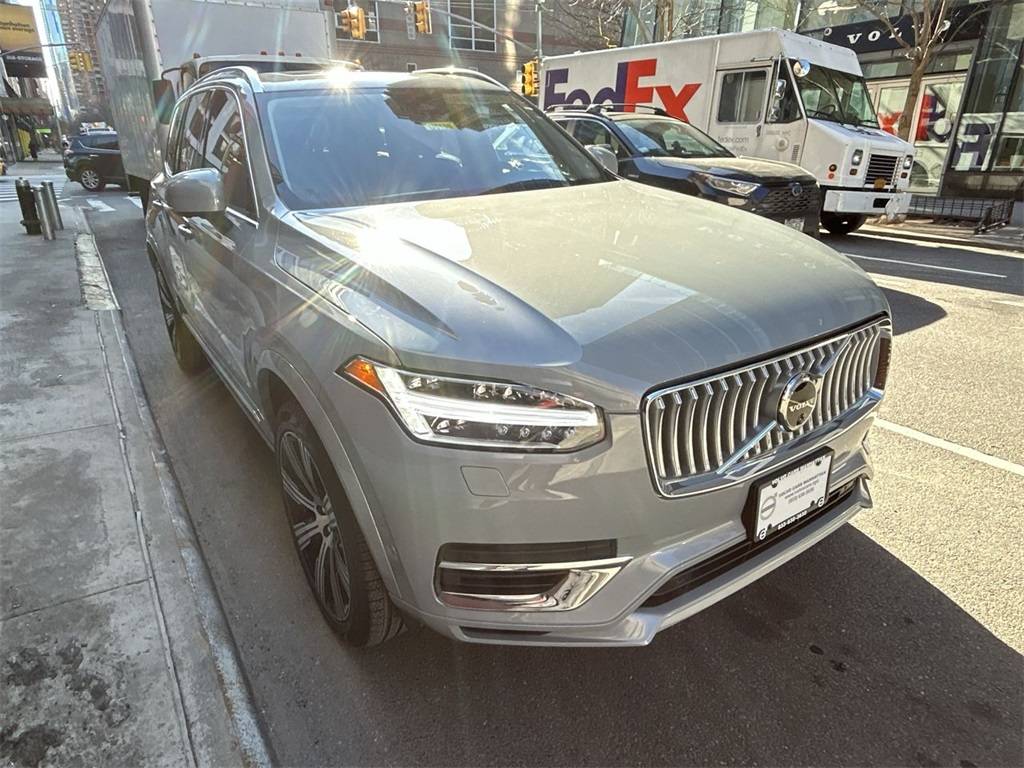 2025 Volvo XC90 Plug-In Hybrid Plus — SUV — 1,876 mi — New York, NY