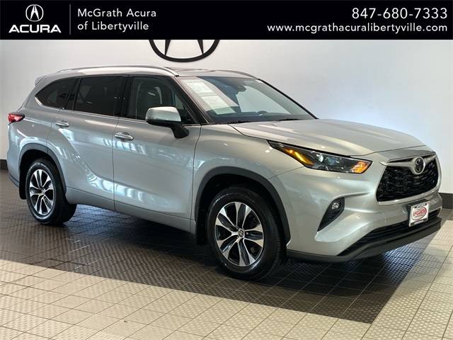 2022 Toyota Highlander XLE — SUV — 41,481 mi — Libertyville, IL