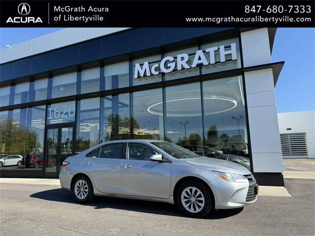 2016 Toyota Camry SE — Sedan — 79,317 mi — Libertyville, IL