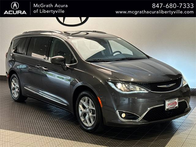 2018 Chrysler Pacifica Touring L — Minivan — 87,119 mi — Libertyville, IL