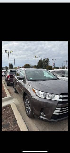 2017 Toyota Highlander XLE — SUV — 50,060 mi — Libertyville, IL