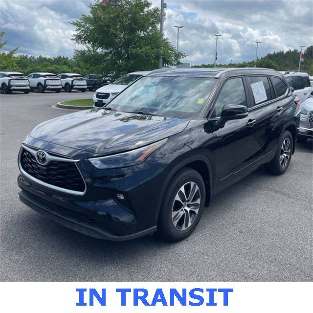 2023 Toyota Highlander XLE — SUV — 9,945 mi — Libertyville, IL