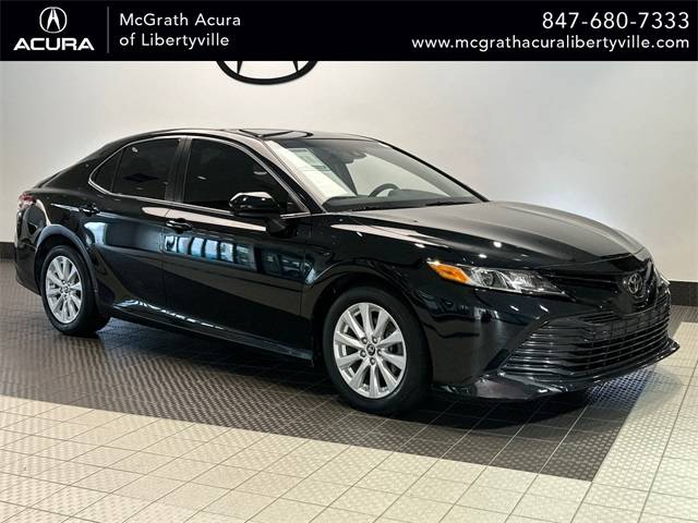 2018 Toyota Camry LE — Sedan — 54,733 mi — Libertyville, IL