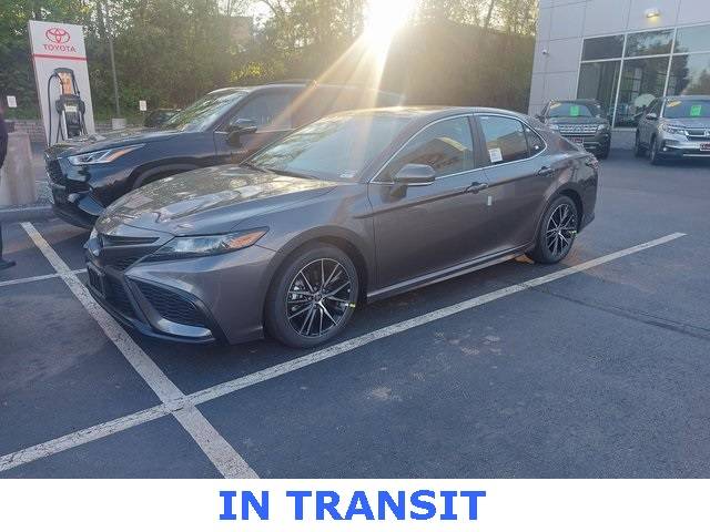 2022 Toyota Camry SE — Sedan — 54,606 mi — Libertyville, IL