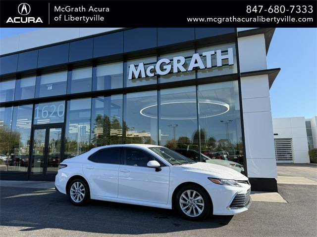 2021 Toyota Camry LE — Sedan — 45,112 mi — Libertyville, IL