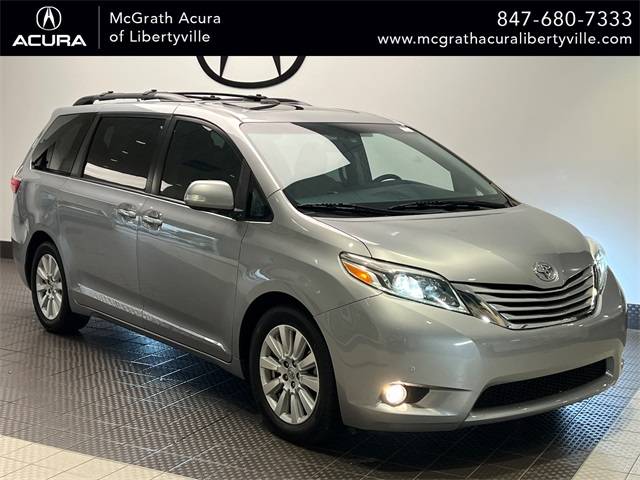 2017 Toyota Sienna Limited Premium — Minivan — 24,548 mi — Libertyville, IL