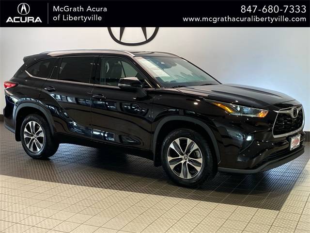 2021 Toyota Highlander XLE — SUV — 38,747 mi — Libertyville, IL