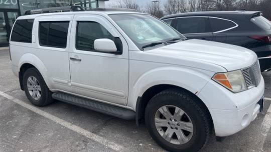 2006 Nissan Pathfinder LE — SUV — 117,075 mi — Libertyville, IL