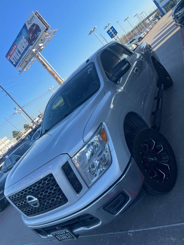 2019 Nissan Titan SV — Pickup Truck — 108,500 mi — Humble, TX