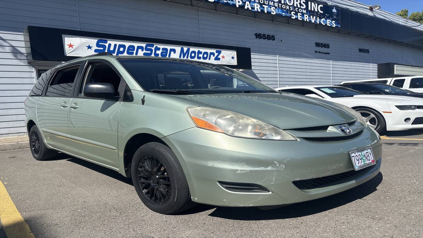 2008 Toyota Sienna LE — Minivan — 228,367 mi — Milwaukie, OR