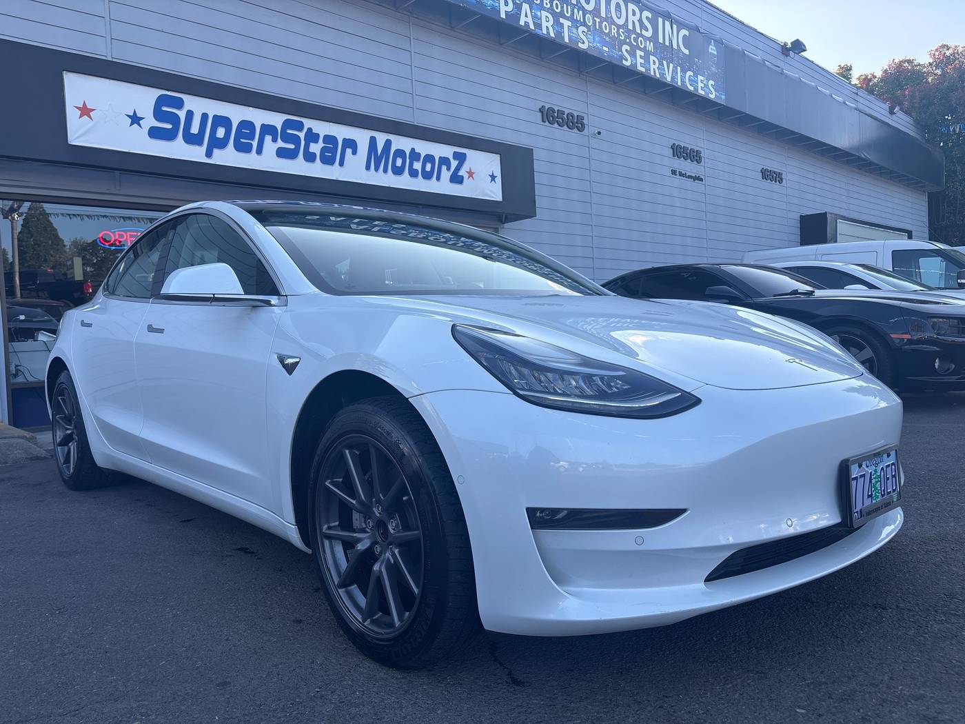 2018 Tesla Model 3 Long Range — Sedan — 65,992 mi — Milwaukie, OR