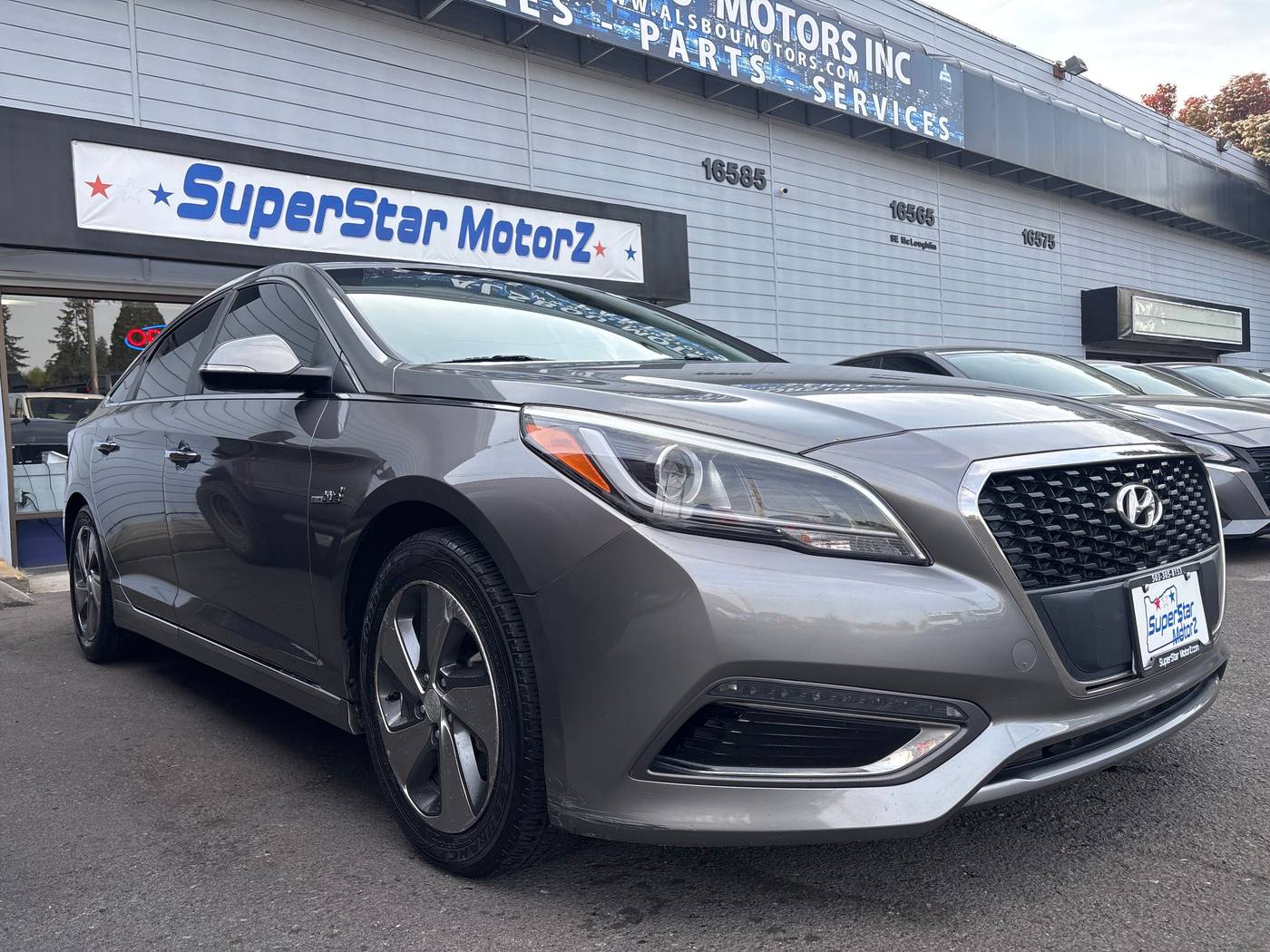 2017 Hyundai Sonata Hybrid Limited — Sedan — 91,375 mi — Milwaukie, OR