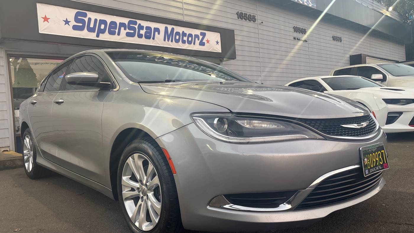 2015 Chrysler 200 Limited — Sedan — 121,322 mi — Milwaukie, OR