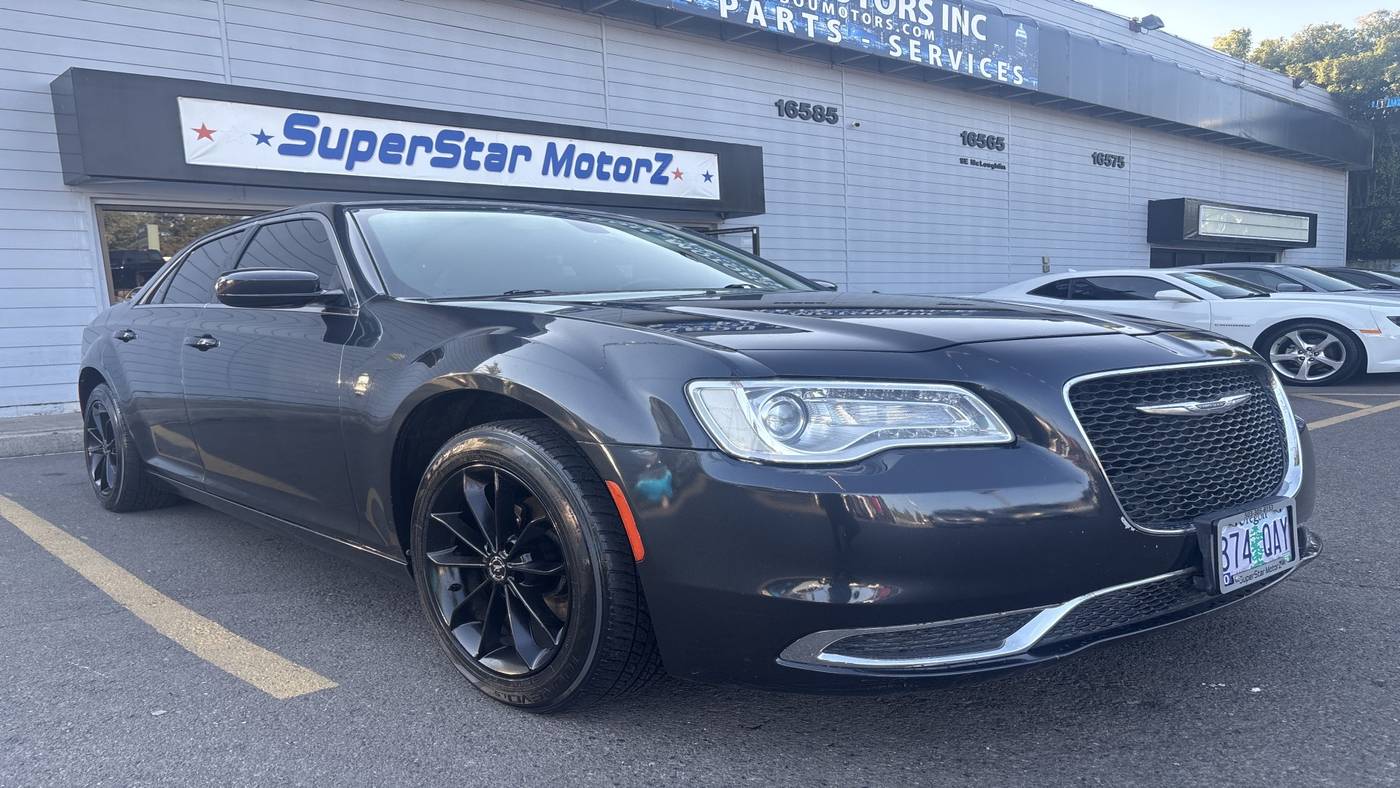 2015 Chrysler 300 Limited — Sedan — 116,396 mi — Milwaukie, OR