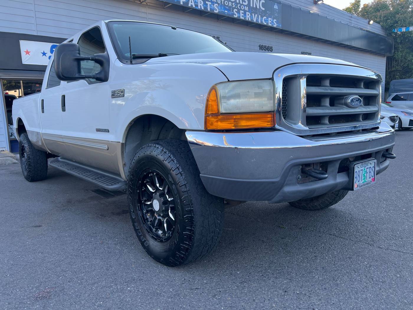 2000 Ford Super Duty F-350 XL — Pickup Truck — 141,510 mi — Milwaukie, OR