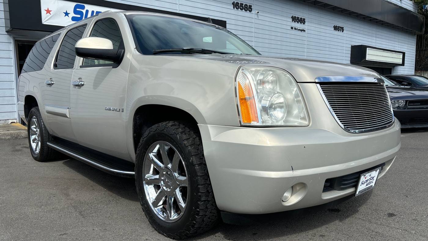 2007 GMC Yukon Denali — SUV — 233,105 mi — Milwaukie, OR