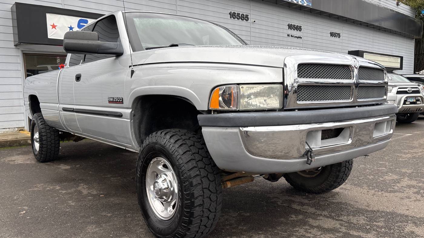2001 Dodge Ram 2500 Base — Pickup Truck — 211,585 mi — Milwaukie, OR